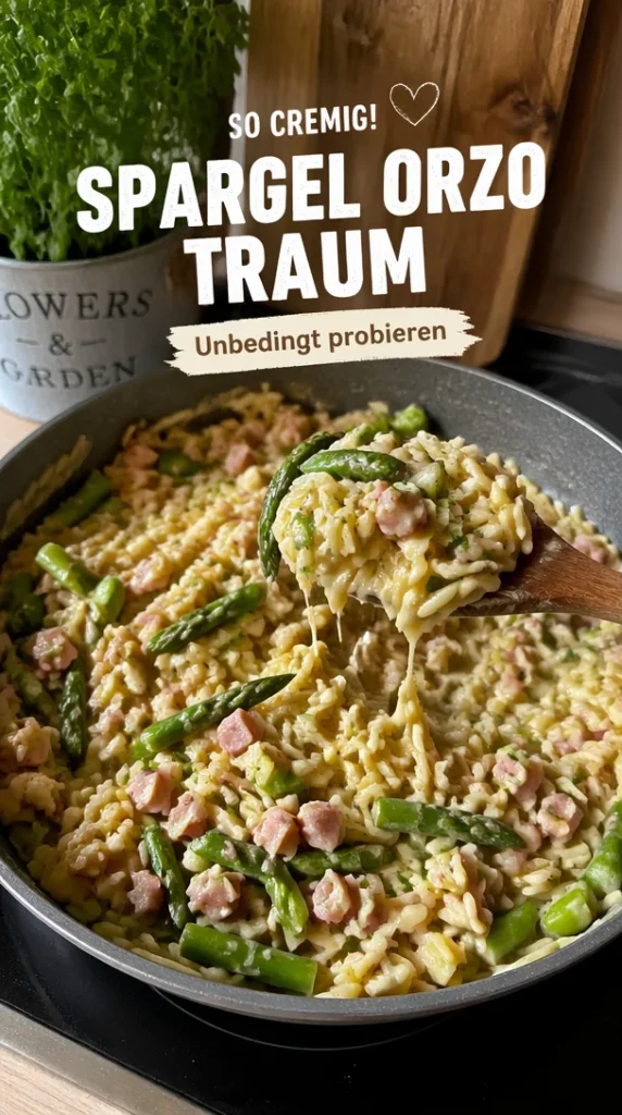 Spargel-Orzo-Pasta mit Schinken auf einem weißen Teller garnished