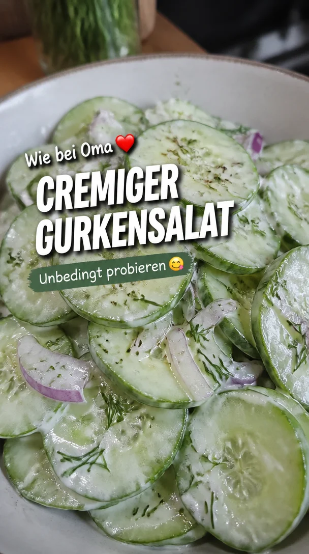 Klassischer Gurkensalat mit cremigem Dressing ganz einfach